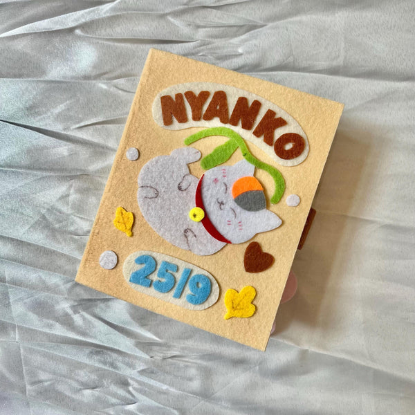 Handmade Felt Cat Photo Album: Kawaii Memory Book