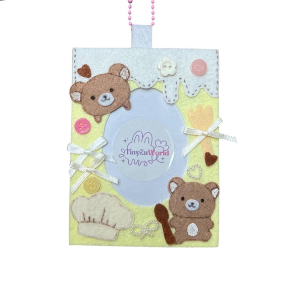 Bear Baking-Themed Cardholder – Adorably Handmade with Felt