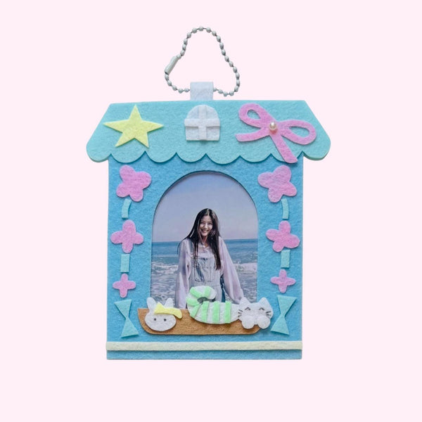 Handmade Felt Card Holder: Kawaii Cat & Bunny Photo Display